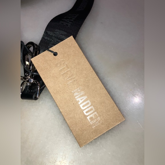 NWT Steve Madden Black and Silver Shimmer B Storm Fanny Pack Belt Bag - Picture 4 of 8